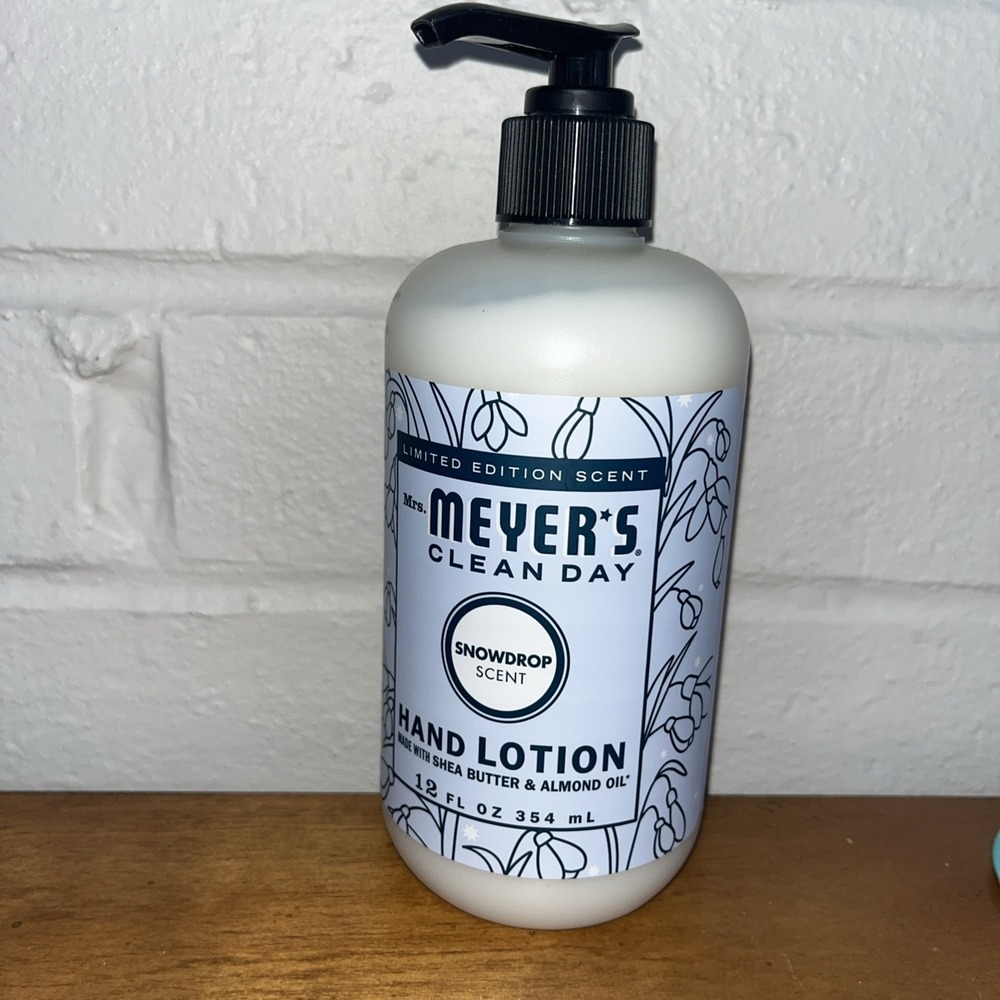 Mrs. Meyer's Clean Day SNOWDROP Scent Hand Body Lotion 12oz Seasonal NEW